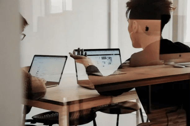 Digital product review process on multiple screens